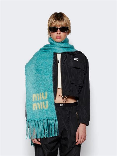 miu miou scarf.